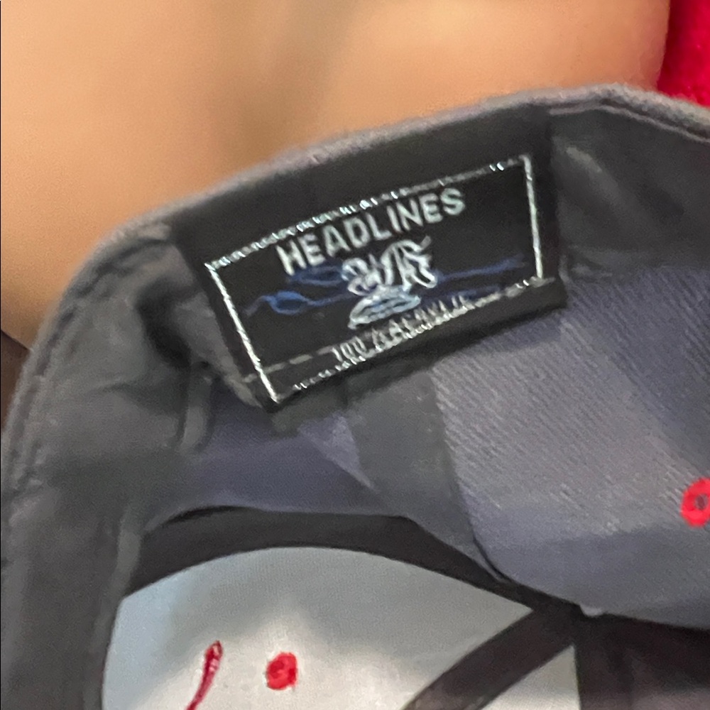 #1489+ Unisex’s Puma Gray & Red Cap - Picture 4 of 11